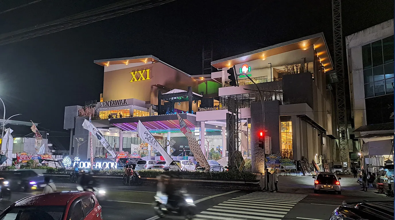 The Aloon Aloon Resmi Dibuka, Ikon Wisata Belanja Baru Kota Magelang Ruang Kosong Featured Image